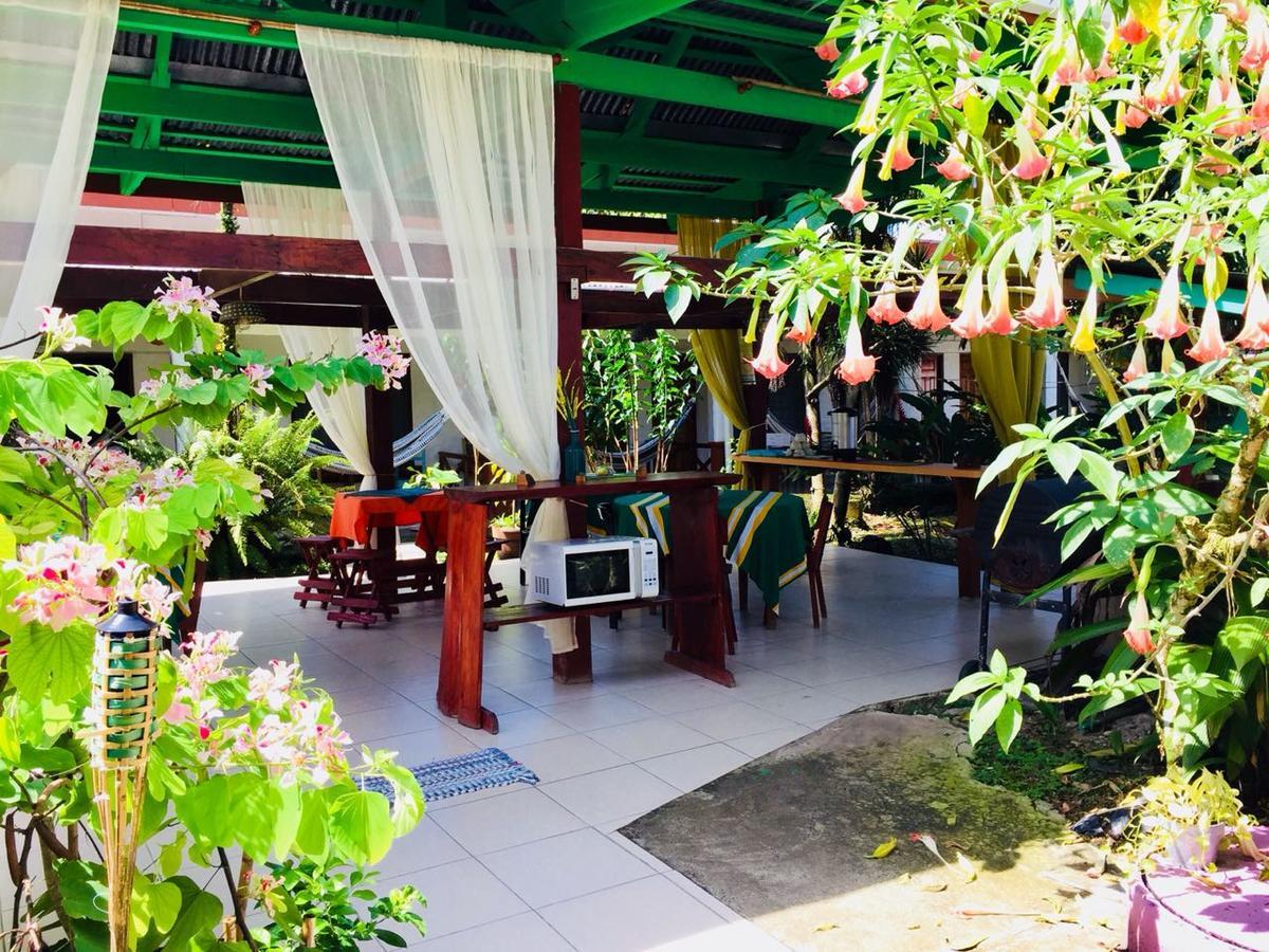 Cabinas Palmer Makanda Cahuita Exterior photo